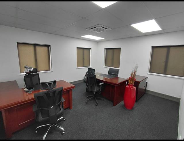 480M² OFFICE TO LET IN VORNA VALLEY